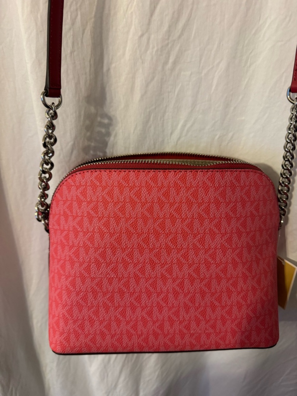 NWT Micheal Kors Jet Set Travel Bag. Women's Crossbody Bagin Raspberry and Cream - Picture 10 of 16